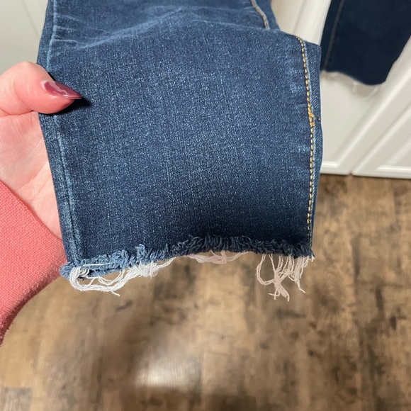 Time and Tru Dark Wash High Rise Curvy Jeans size 16 EUC - Picture 3 of 6